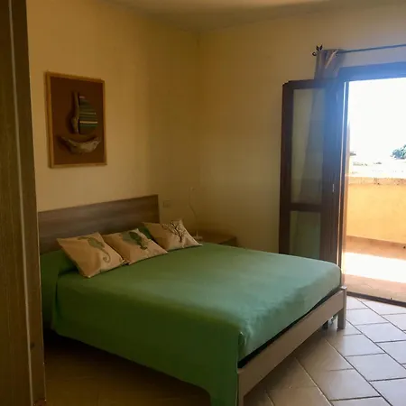 La Perlacea Fronte Mare غولفو أرانتْشي